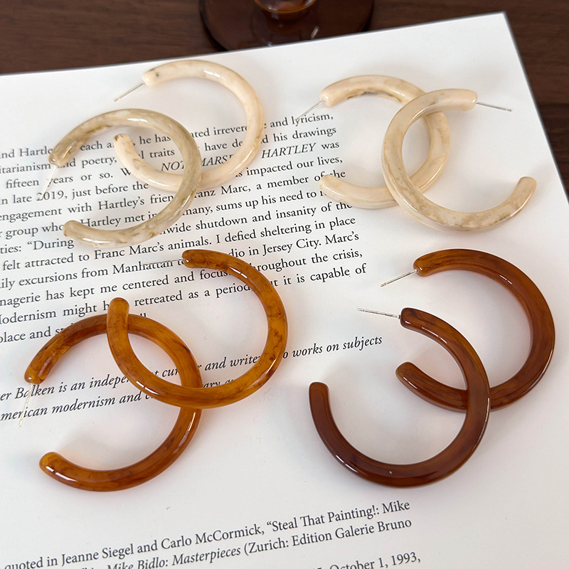 C-Şekilli Retro Küpeler