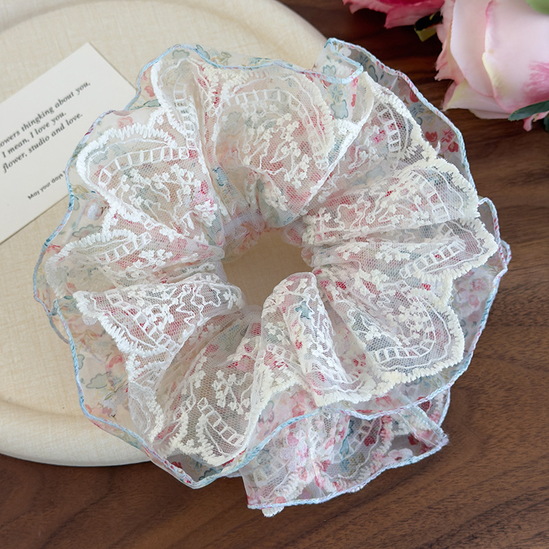 Scrunchies z Koronkowym Wykończeniem Kwiatowym