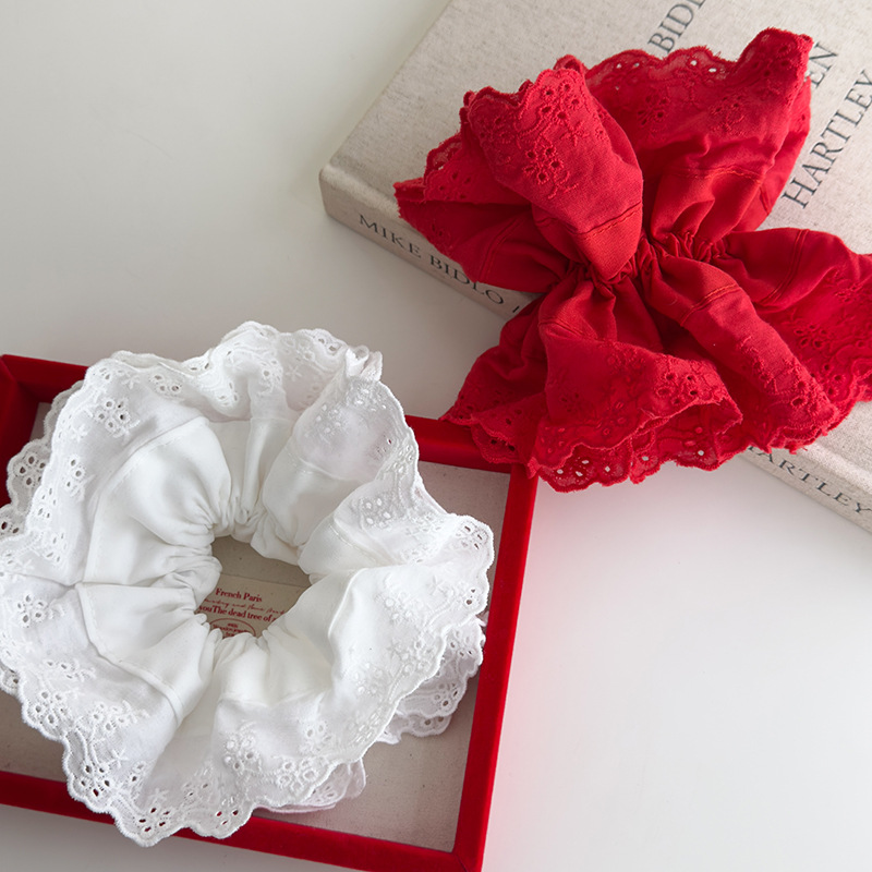 オーバーサイズレーススクランチ