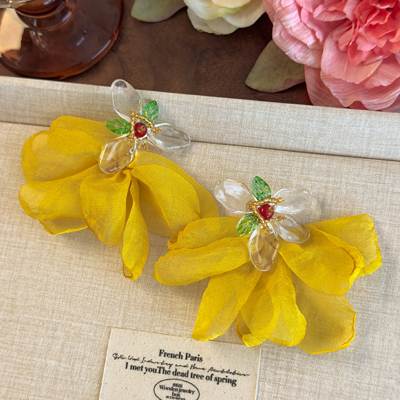 노란 패브릭 플라워 귀걸이