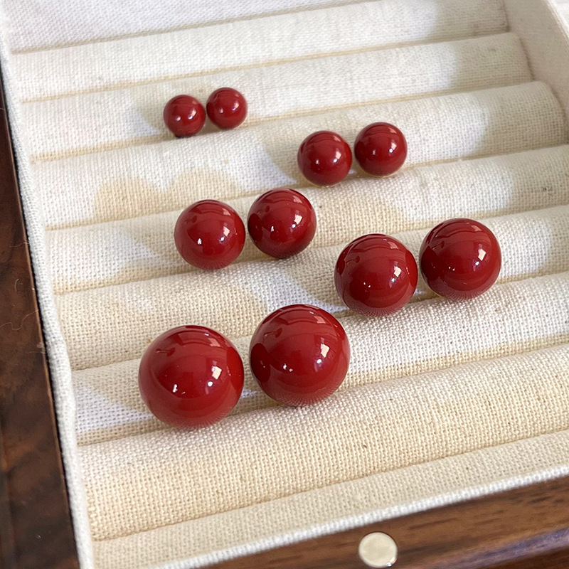 버건디 레진 볼 귀걸이