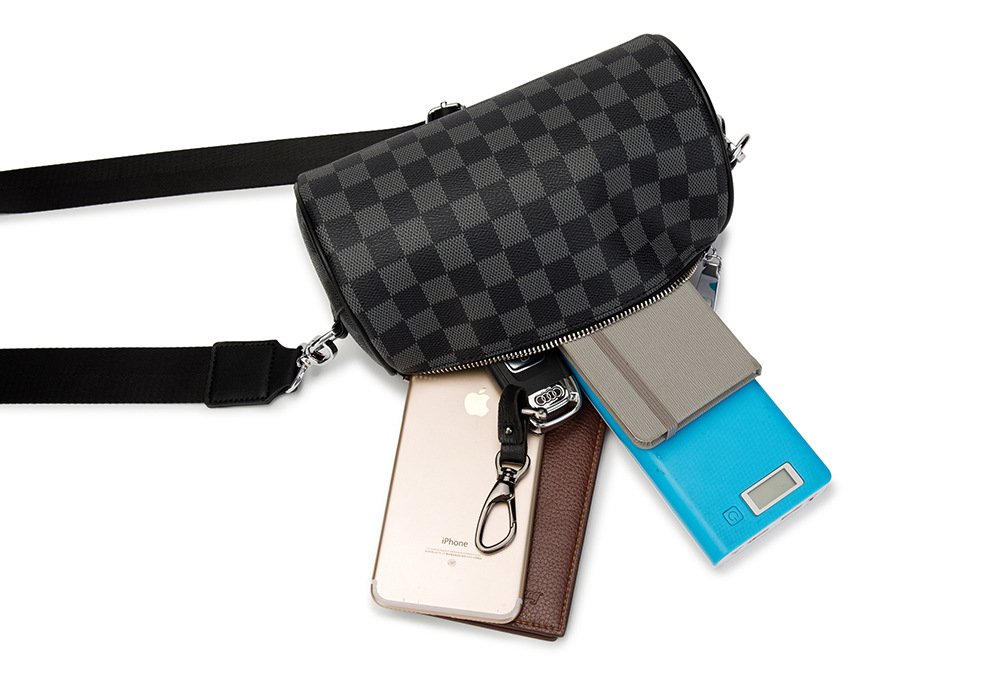 Tas Selempang Pria Motif Kotak-Kotak