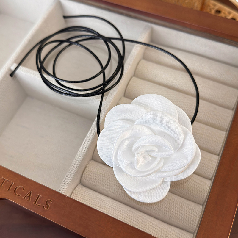 Bloemen Choker Ketting