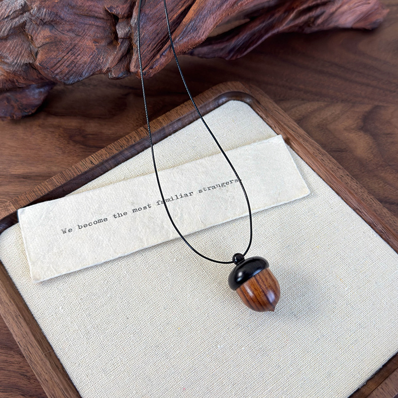 Dây chuyền mặt dây gỗ sồi