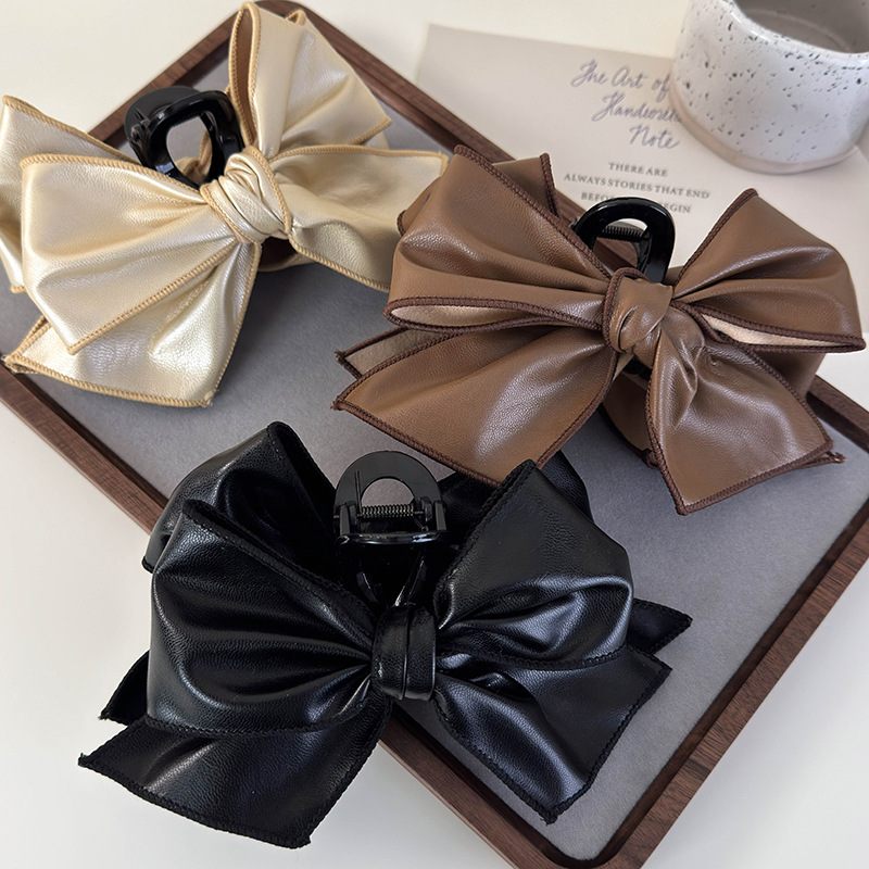 Pinza Garra Lazo Cuero Rayado