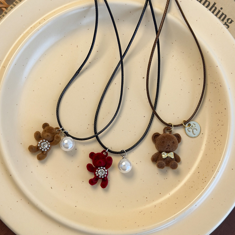 Κολιέ με Φλοκέ Καθήμενο Αρκούδα