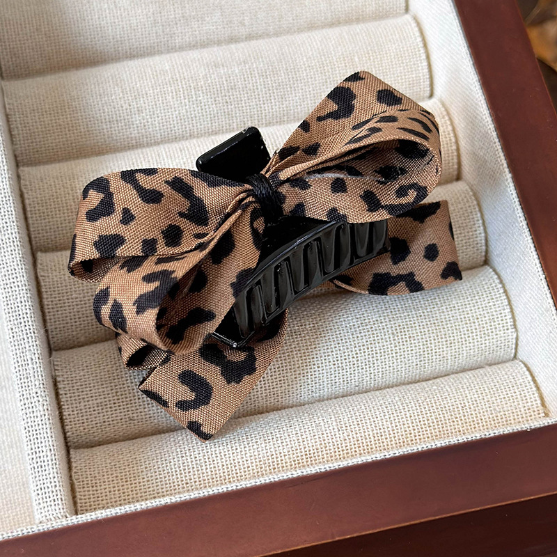 Agravă pentru păr cu fundiță leopard