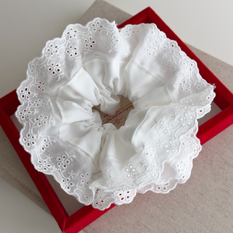 オーバーサイズレーススクランチ