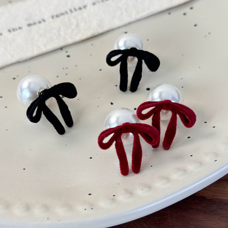 Cercei cu Fundiță și Perlă Flockate