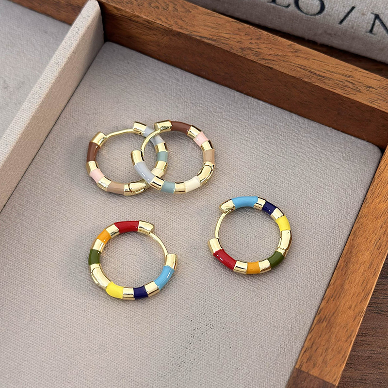 ต่างหูวงกลมเคลือบสีหยดเอ็นามีลวินเทจ