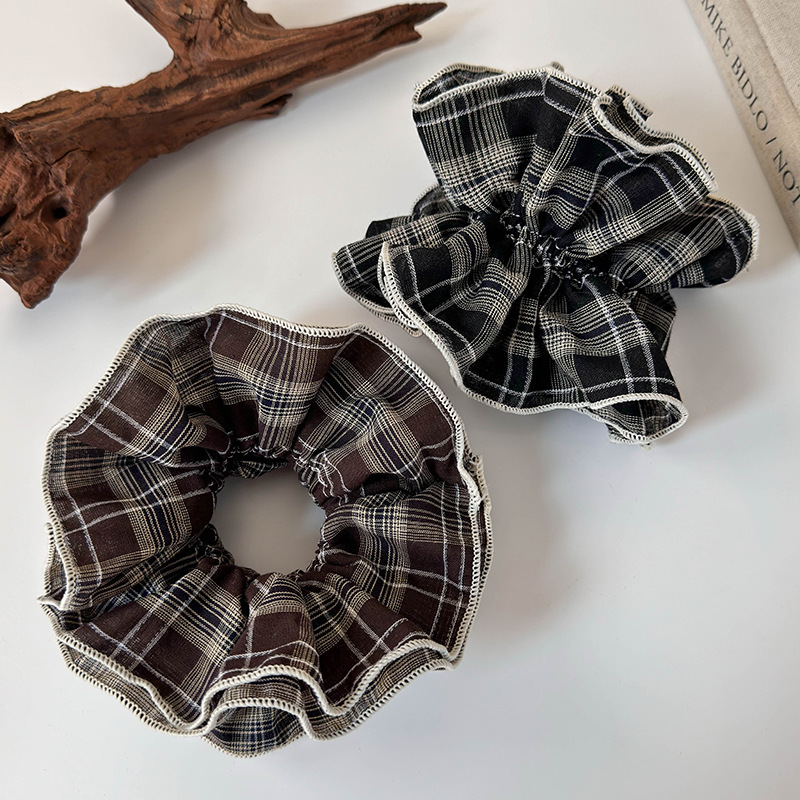 سكرونش مزدوج الطبقة منقوش مع دانتيل