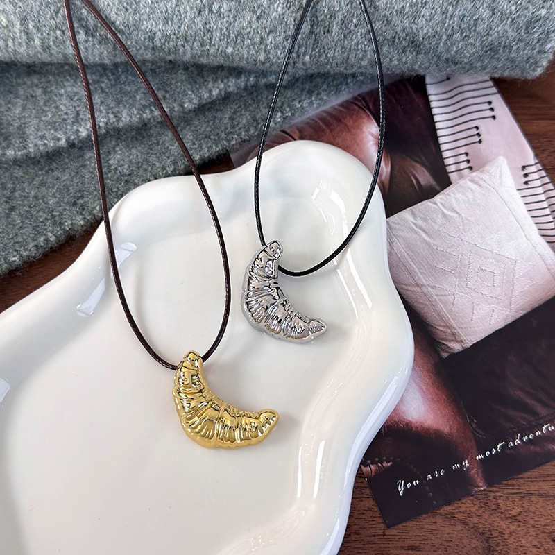 Metalowy Naszyjnik Croissant