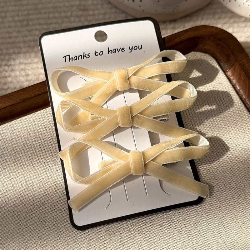 Agrafă de păr cu fundă de catifea