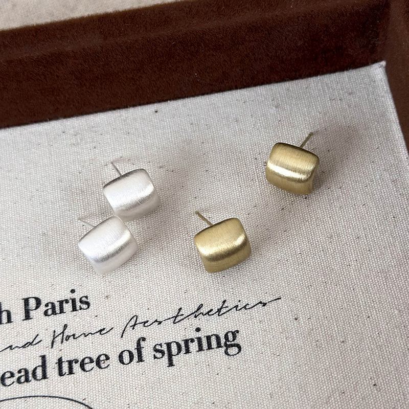 브러시드 메탈 매트 기하학 귀걸이