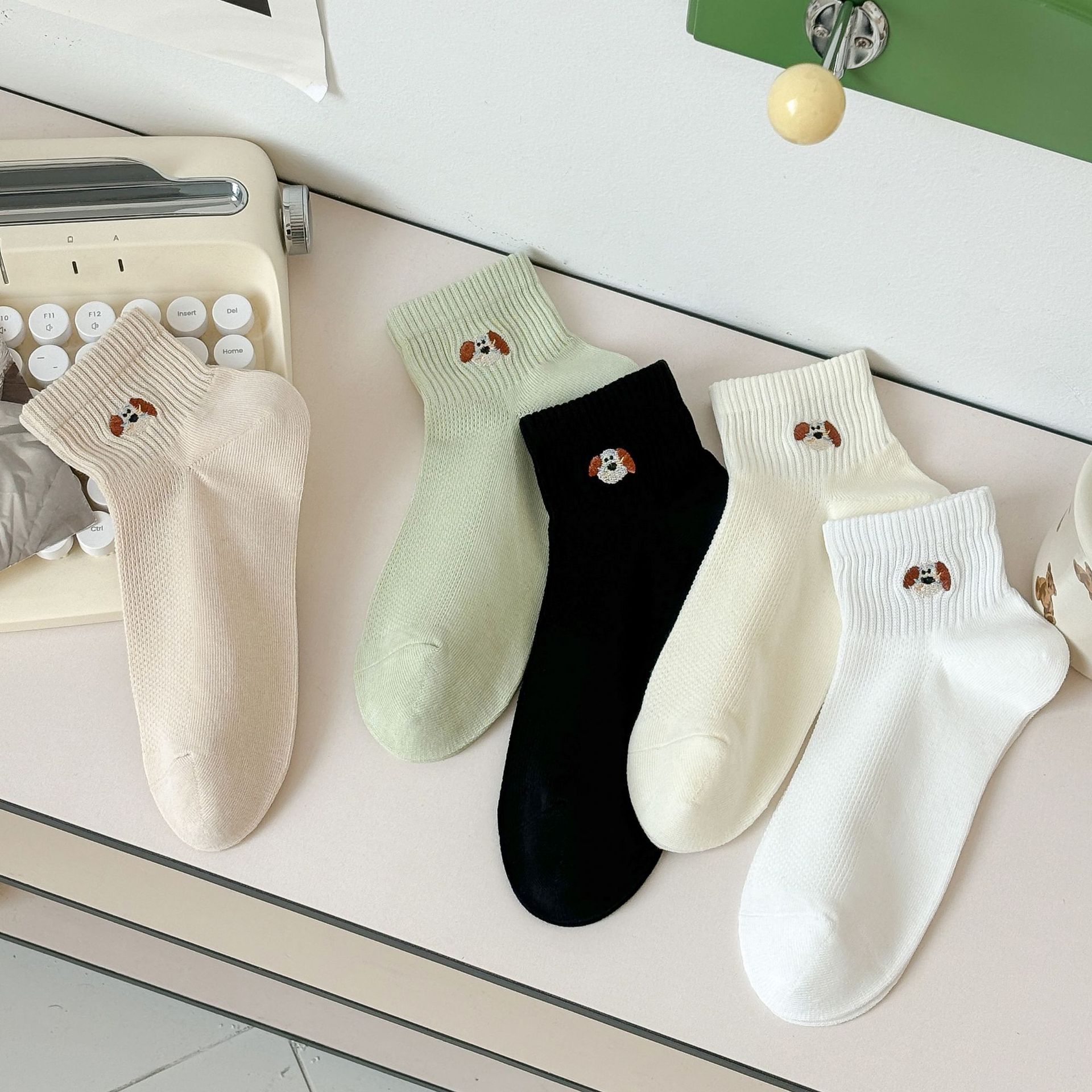 Αόρατες Κάλτσες Γυναικών με Κέντημα Σκύλου