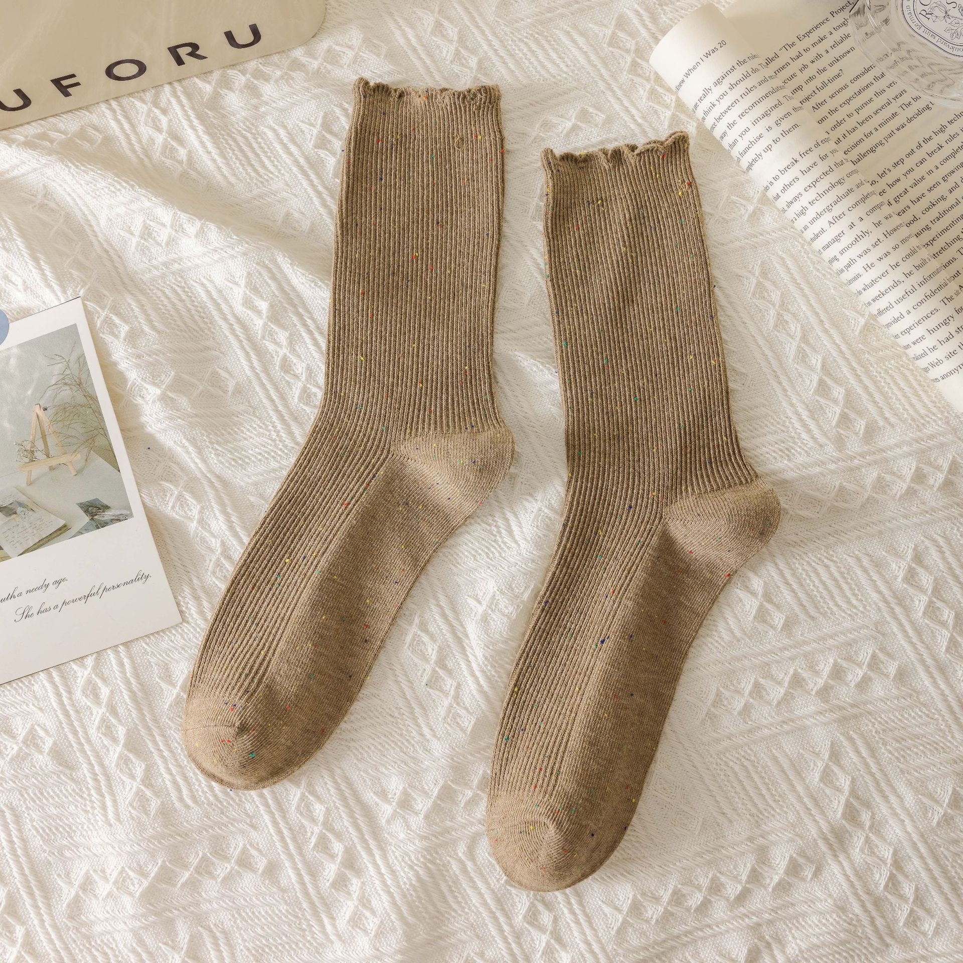 Meias Mid-Calf com Laço Bordado