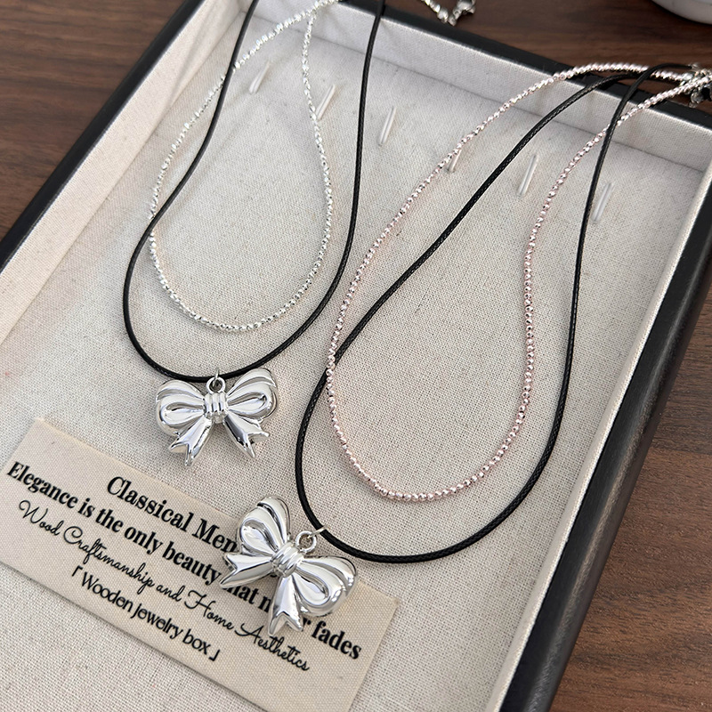 Collana con Fiocco Metallico Argento