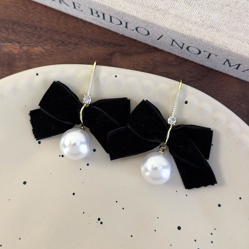 블랙 보우 펄 귀걸이