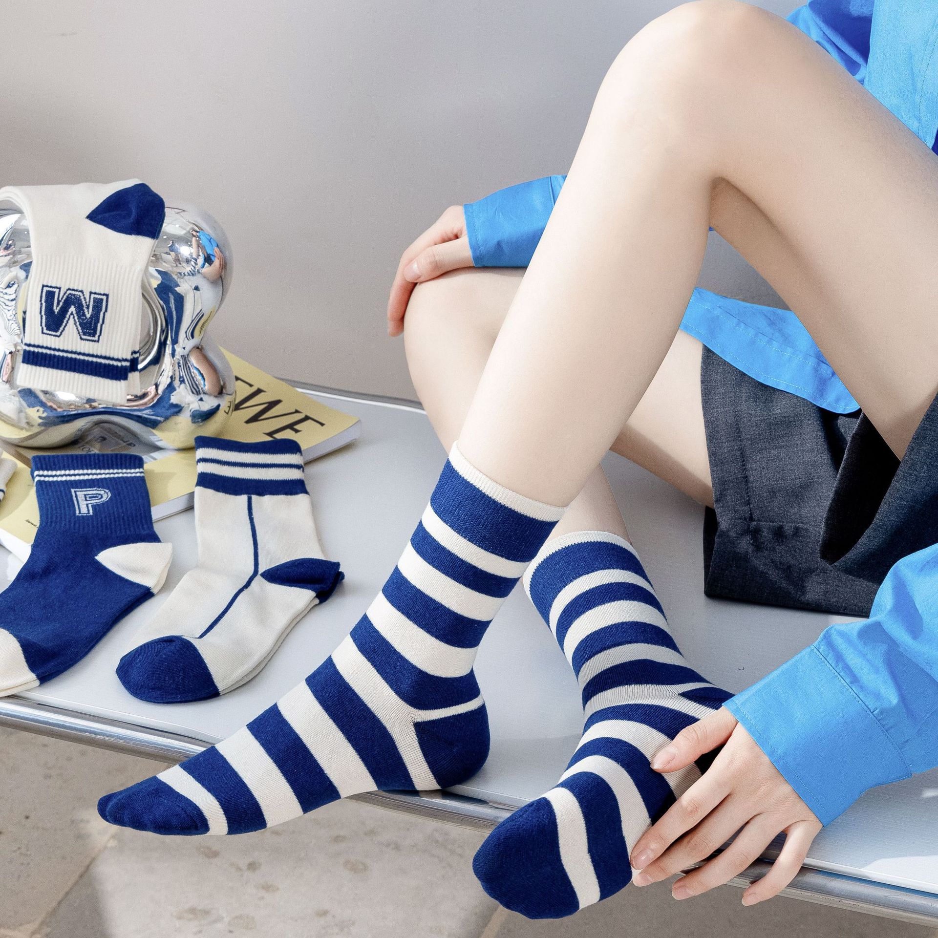 Meias Mid-Calf com Letras