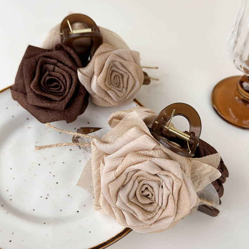 Agra de Păr cu Trandafiri Uscați