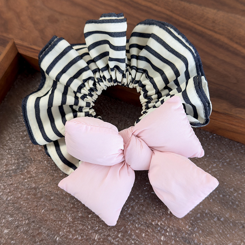 リボンストライプスクランチーヘアタイ