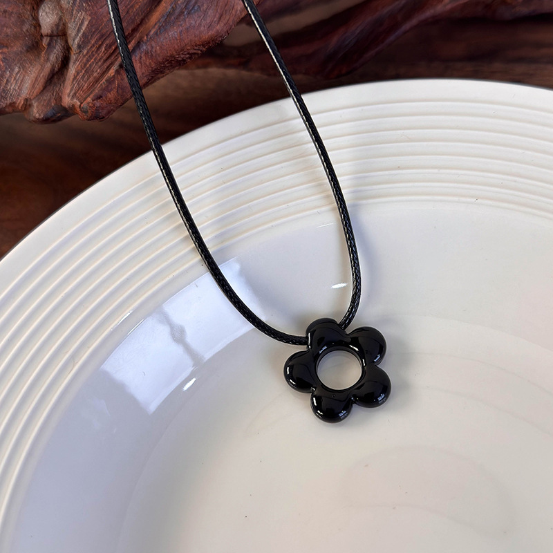 Flower Wax Rope Necklace