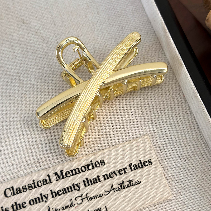 Металева Заколка-Акула X-Подібна Крос