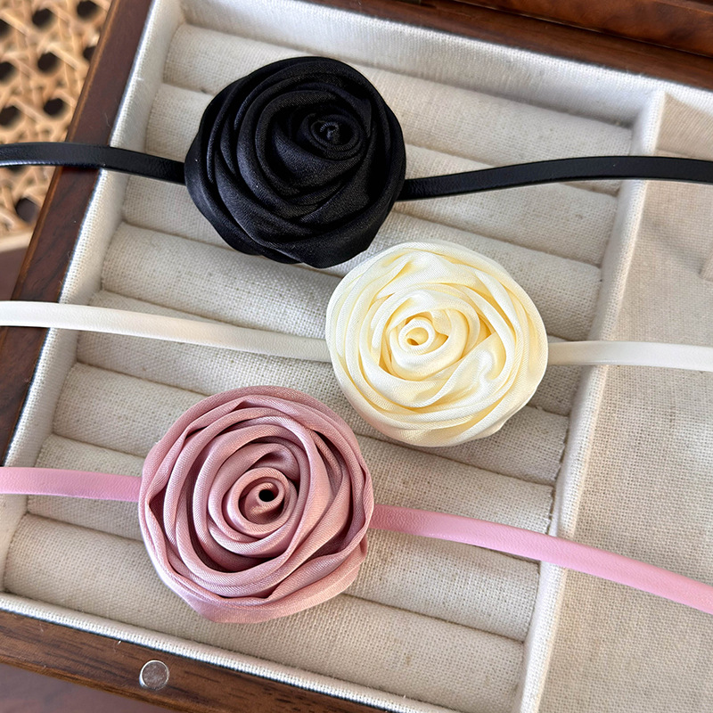 Французький Трояндовий Квітковий Чокер