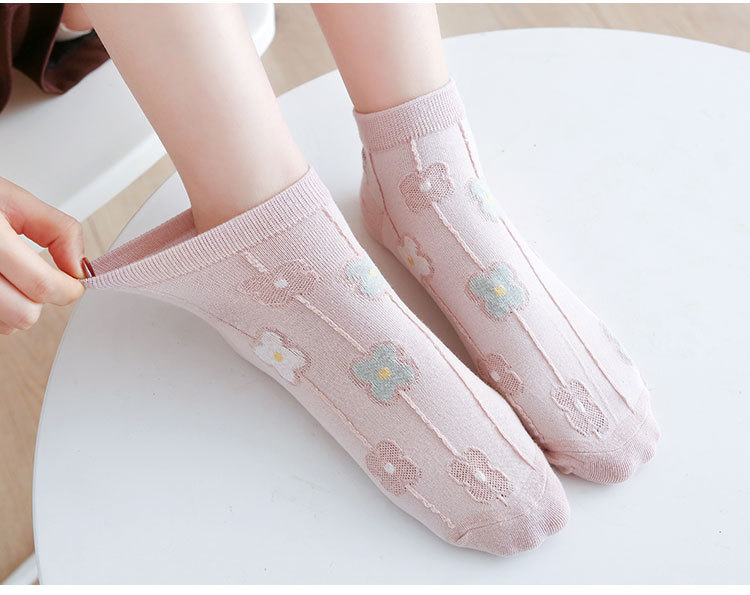 Kaus Kaki No-Show Wanita Motif Bunga