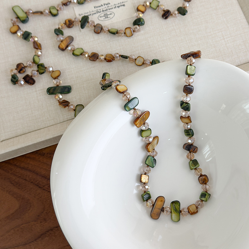 Богемне Зелене Намисто з Ракушкою