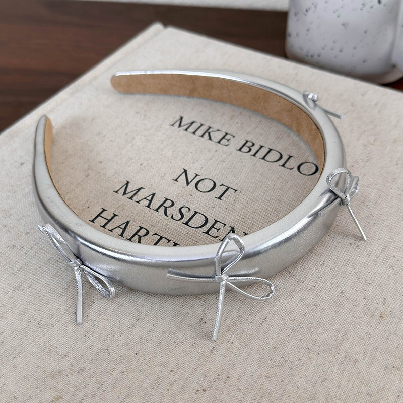 Bandeau Cuir Noeud Argenté