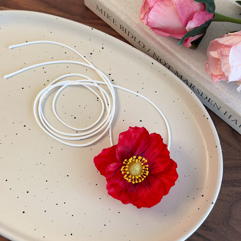 قلادة زهرة الخشخاش