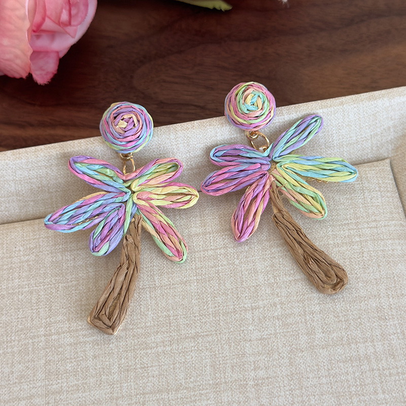 생동감 있는 스트로 스테이트먼트 귀걸이