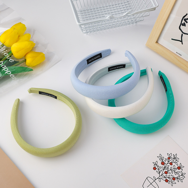 عصابة رأس عريضة نسائية