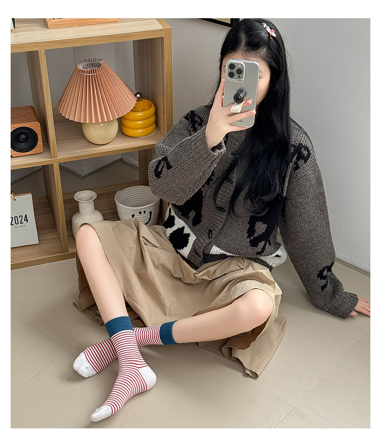 Meias Mid-Calf com Bloco de Cor