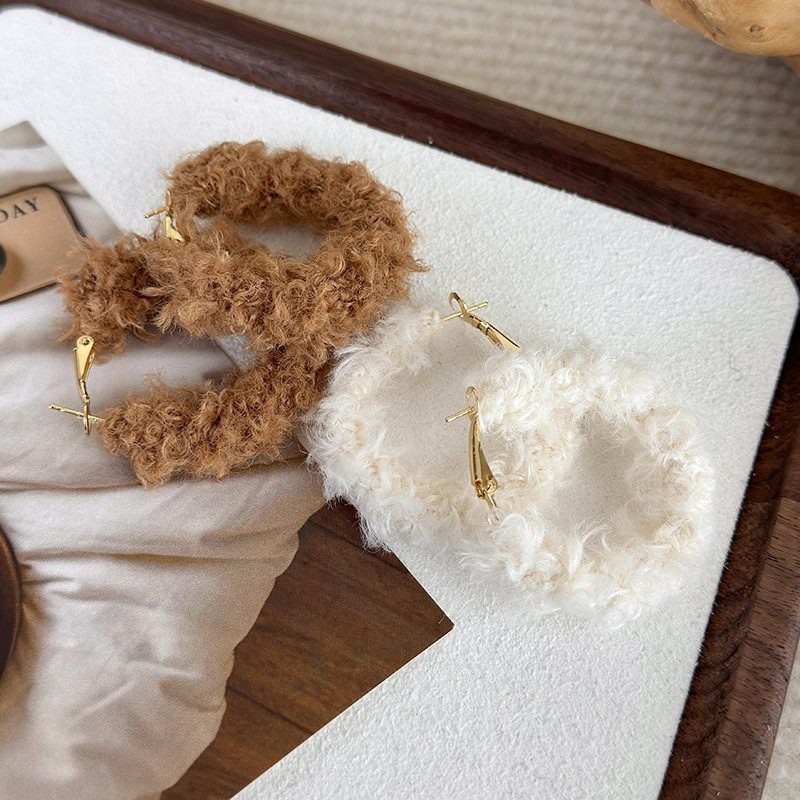 Серьги-пусеты Круг из Плюша