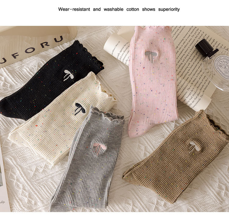 Meias Mid-Calf com Laço Bordado