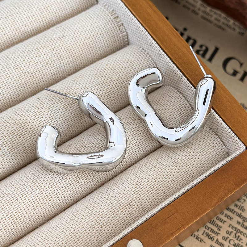 ジオメトリックトライアングルイヤリング