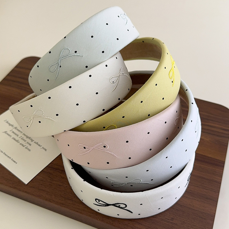 Diadema con Lazo Bordado