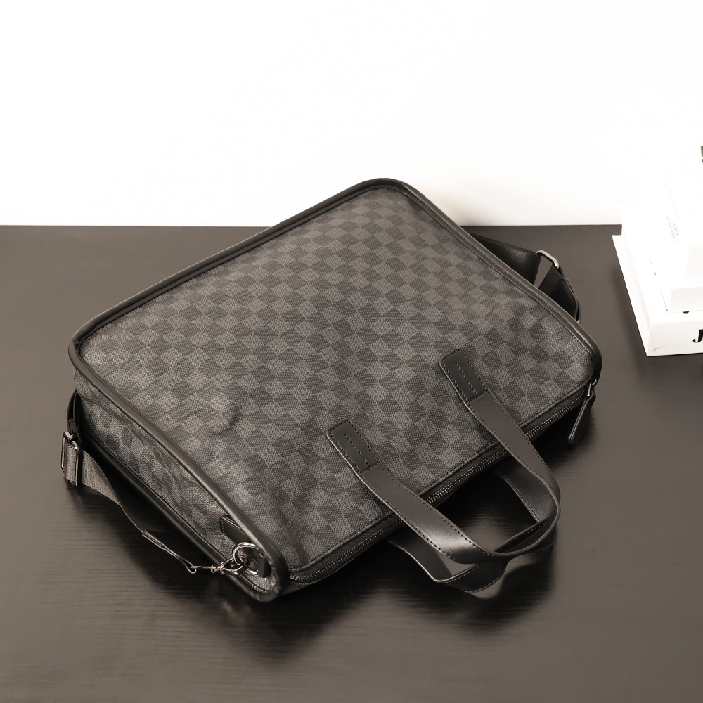 حقيبة كمبيوتر محمول وكتف رجالية منقوشة