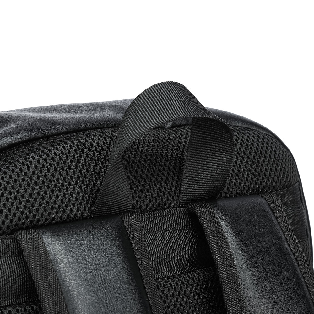 대용량 Rivet 백팩