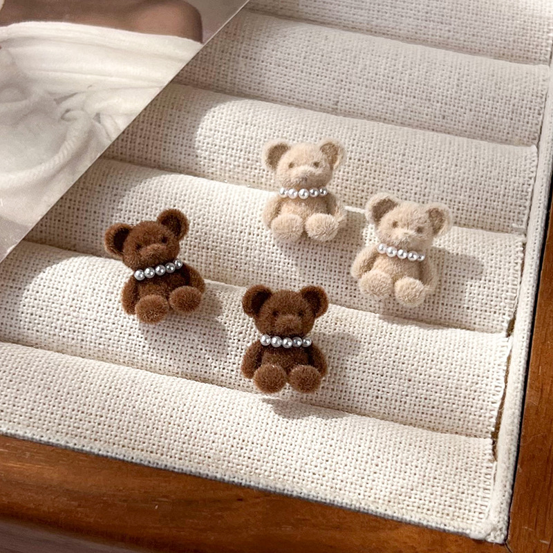 Flockované Medvědí Náušnice s Perlami