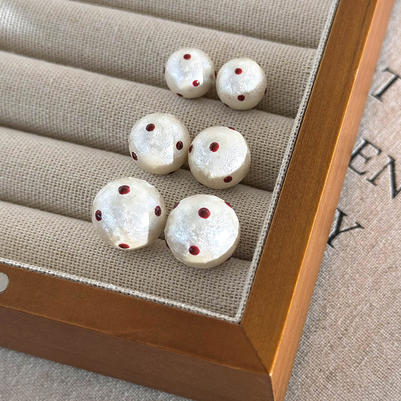 레드 폴카도트 펄 이어 스터드