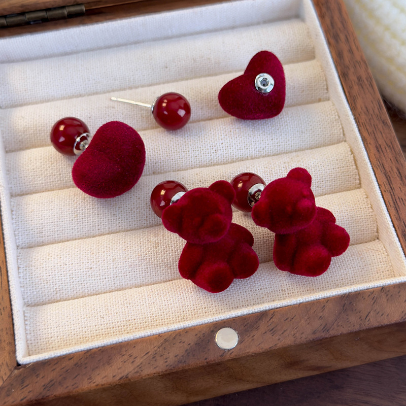 와인 레드 플록 하트 베어 양면 귀걸이