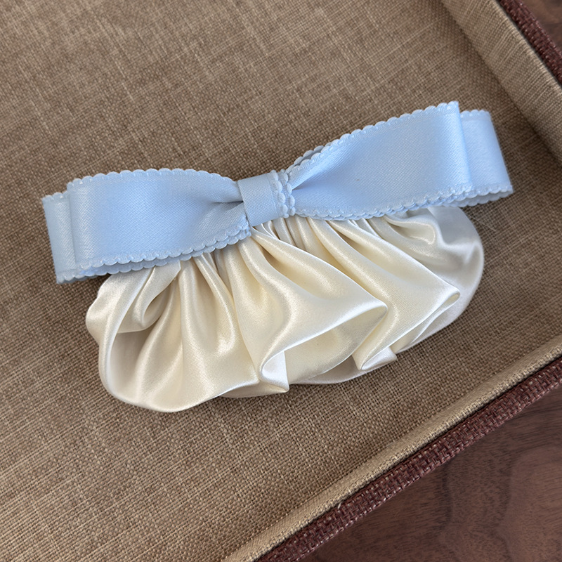 Agrafă de Păr Vintage din Satin cu Volane