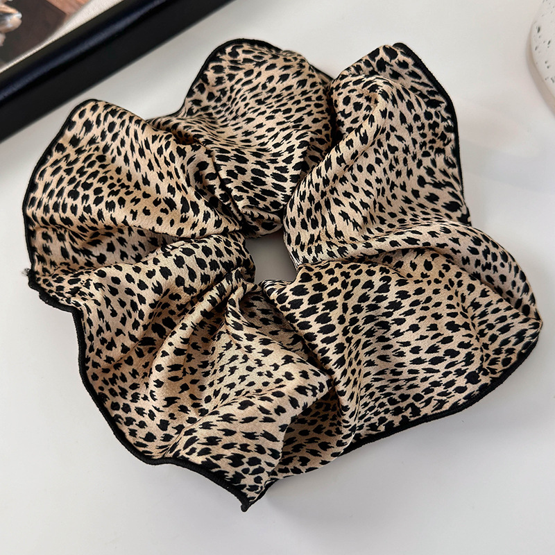 Leopardtryck Scrunchies