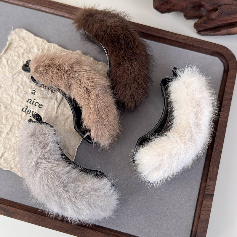 Miękka Pluszowa Spinka do Włosów Banan