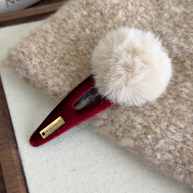 Γεωμετρικά Τριγωνικά Κλιπ Μαλλιών με Γούνα Πον-Πον