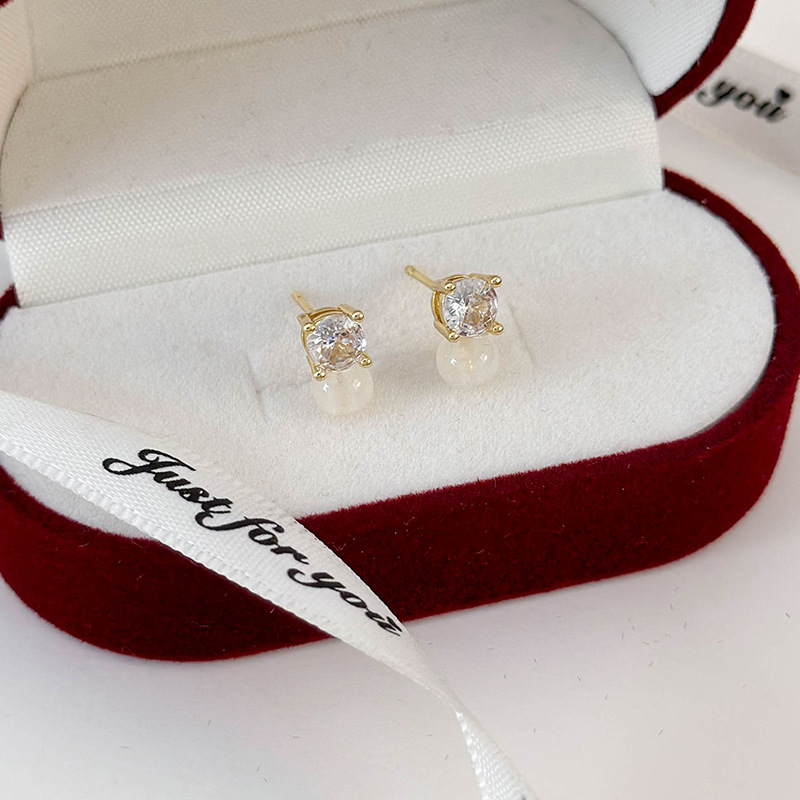 Orecchini con Perle di Giada e Diamanti