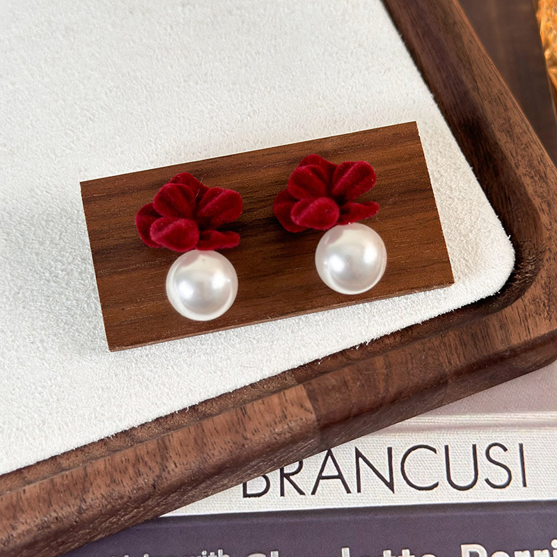 Burgu Flok Çiçekli Küpeler